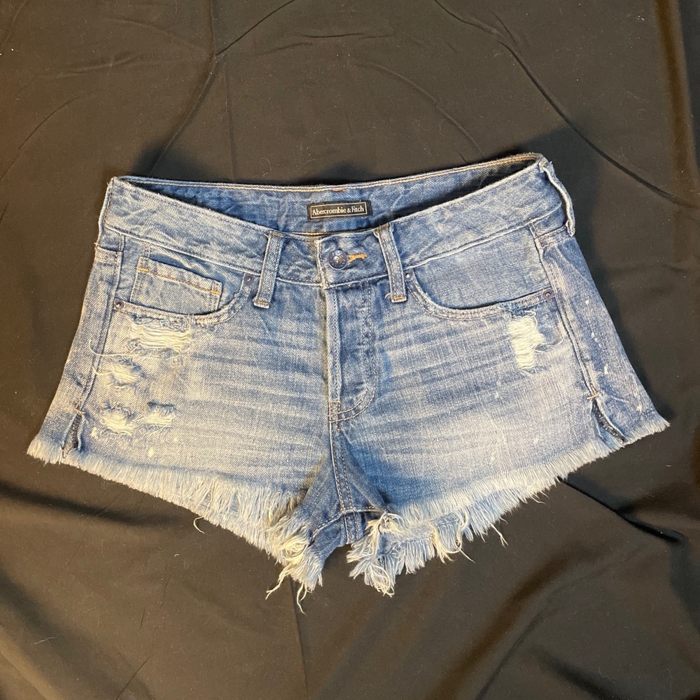 Abercrombie & Fitch shorts - Picture 2 of 6
